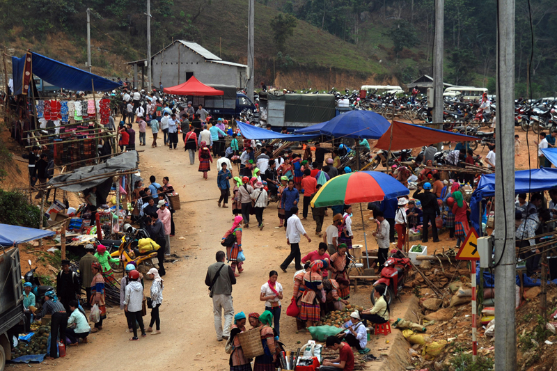 2-Day Trekking Tour from Sapa to Y Linh Ho, Lao Chai, Ta Van, Giang Ta Chai & Su Pan